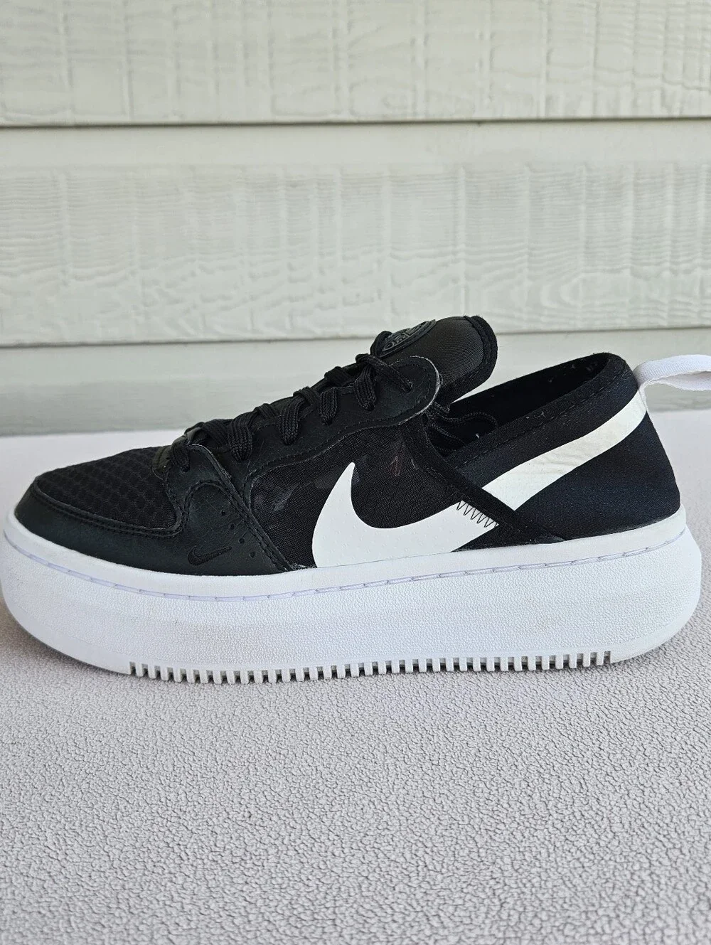 Nike Court Vision Alta TXT Shoes Women SZ 8.5 Black Platform Sneakers CW6536-001